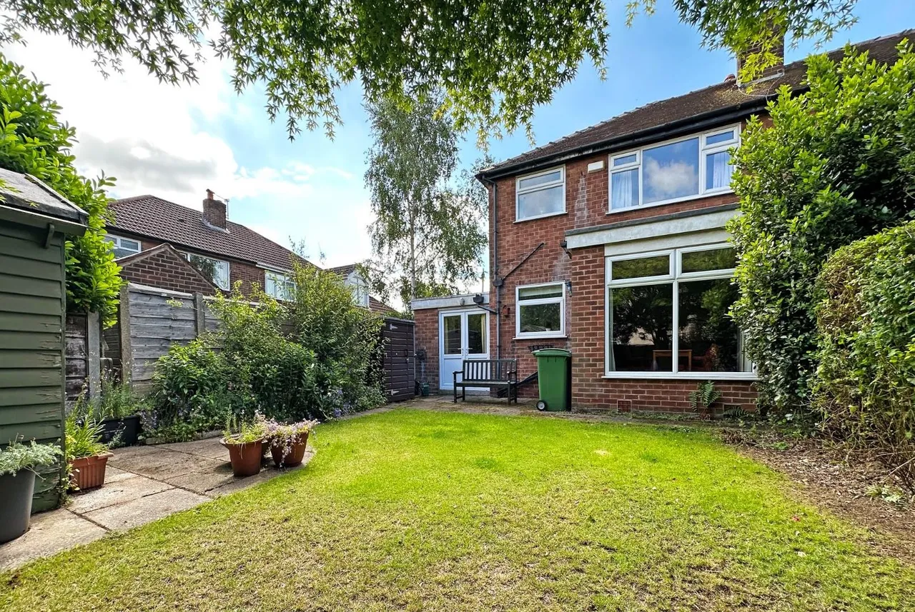 Tulip Drive, Timperley, Cheshire WA15 6LN, photo 20