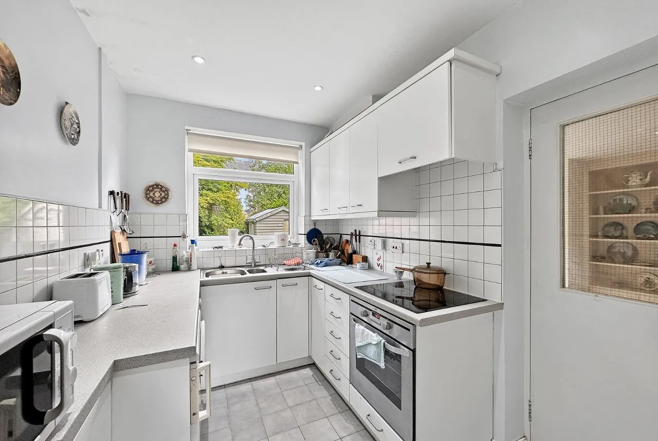 Tulip Drive, Timperley, Cheshire WA15 6LN, photo 9