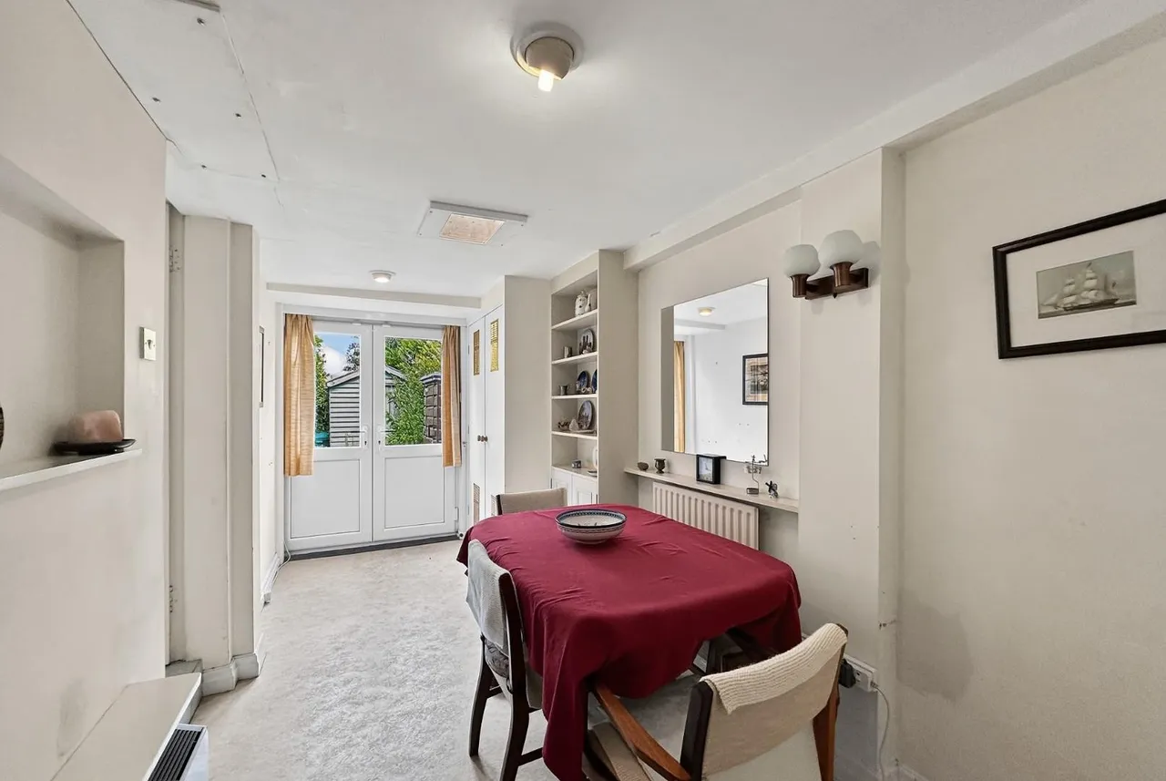 Tulip Drive, Timperley, Cheshire WA15 6LN, photo 7