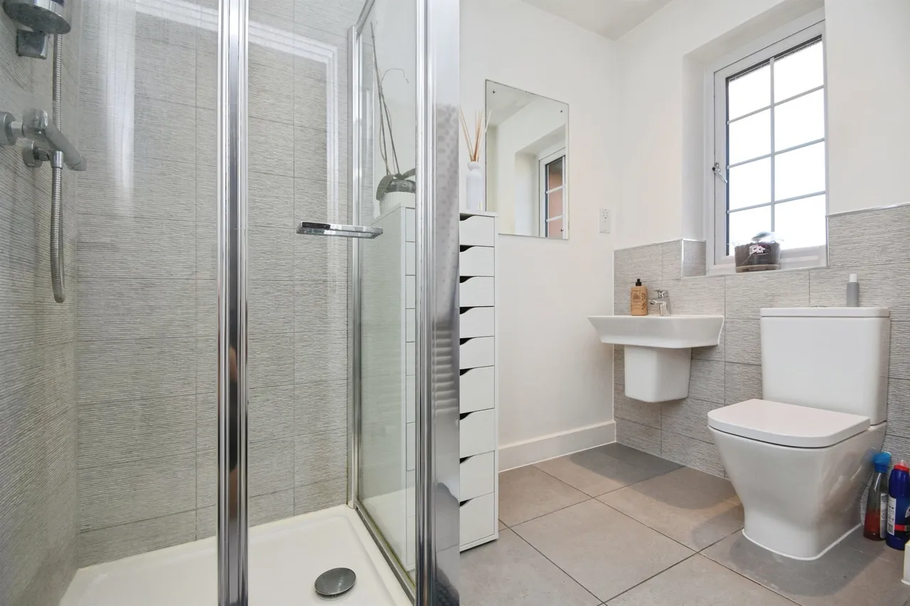 Hurrell Close, Halstead, CO9, photo 12