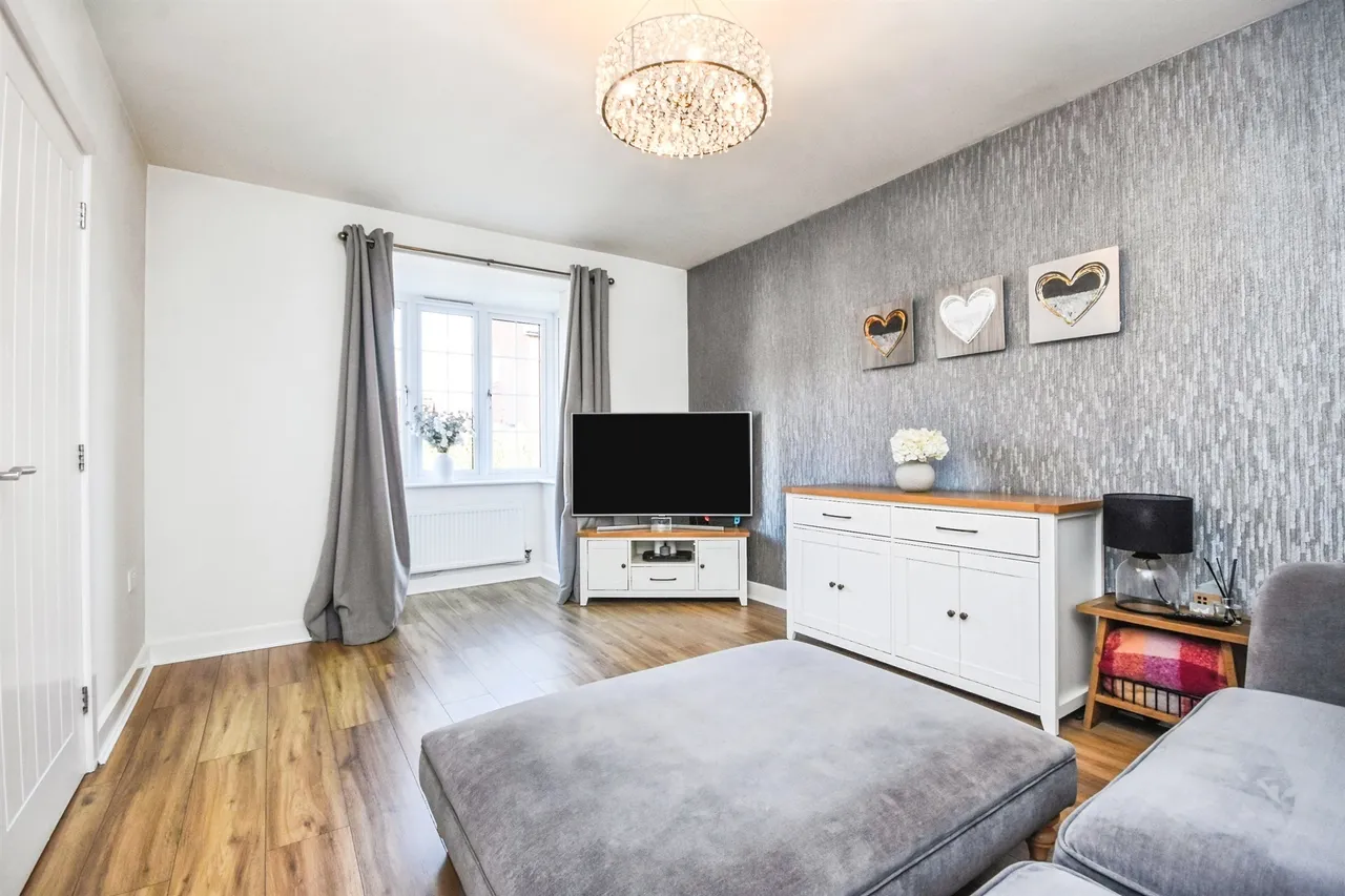 Hurrell Close, Halstead, CO9, photo 6