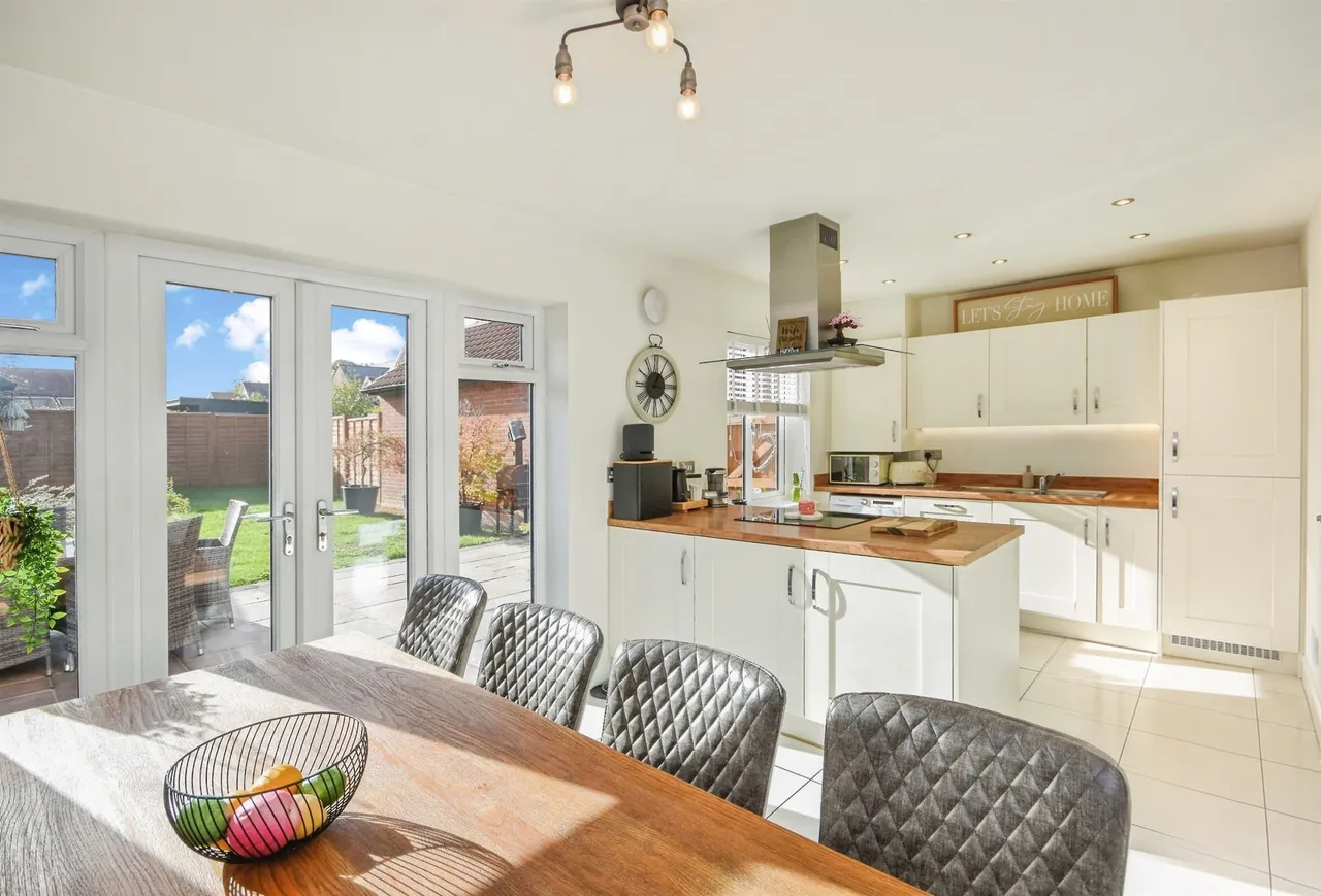 Hurrell Close, Halstead, CO9, photo 3