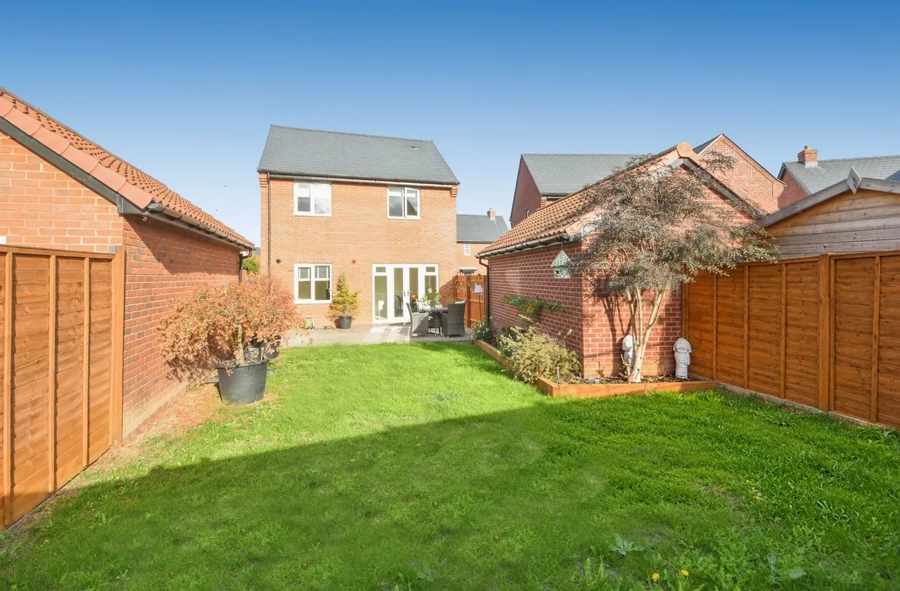 Hurrell Close, Halstead, CO9, photo 16