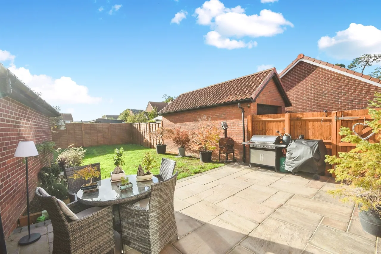 Hurrell Close, Halstead, CO9, photo 2