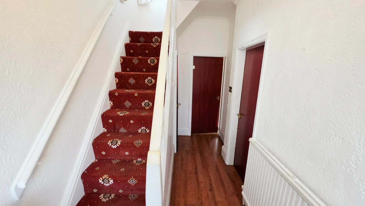 Warwick Grove, Audenshaw, M34, photo 9