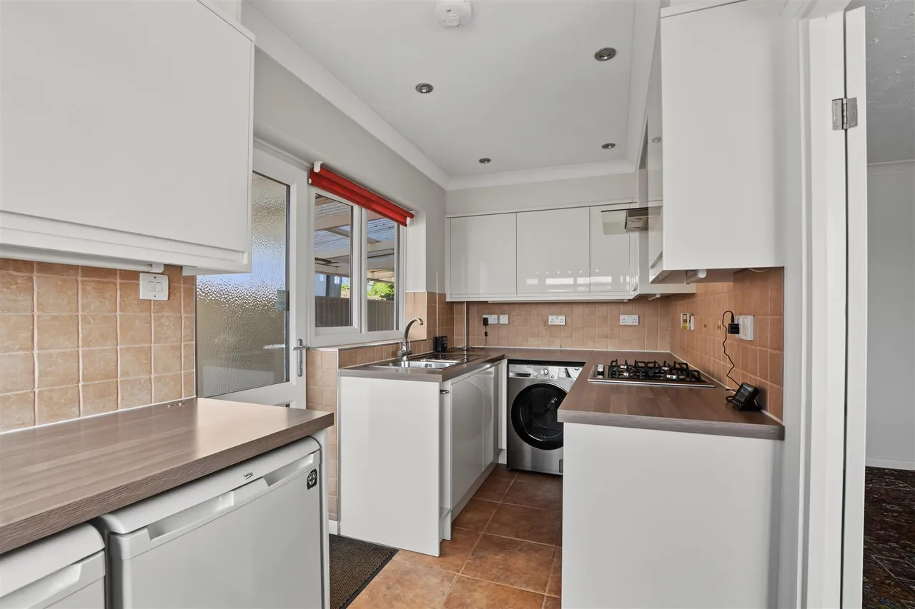 Sisley Avenue, Stapleford, NG9, photo 3