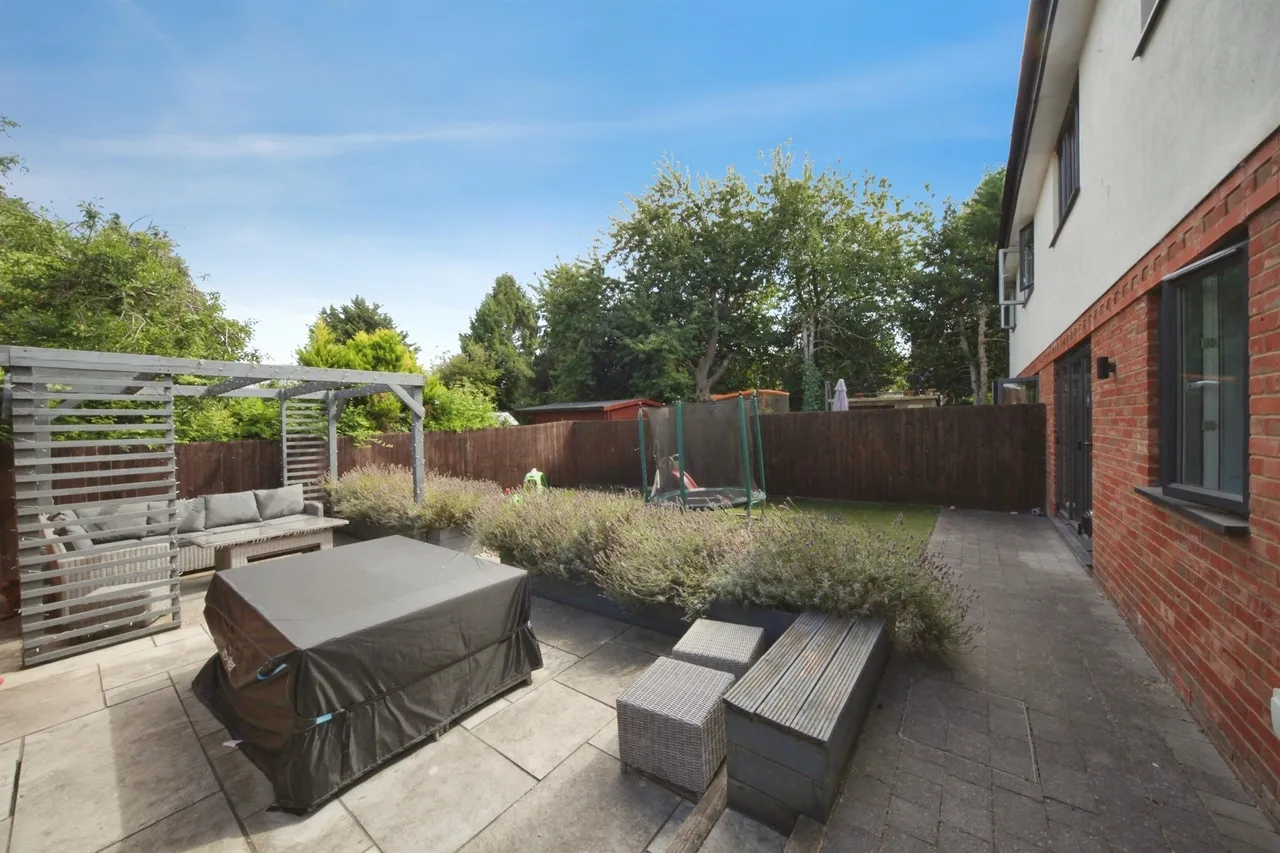 Aubrey Close, Dunstable, LU5, photo 2