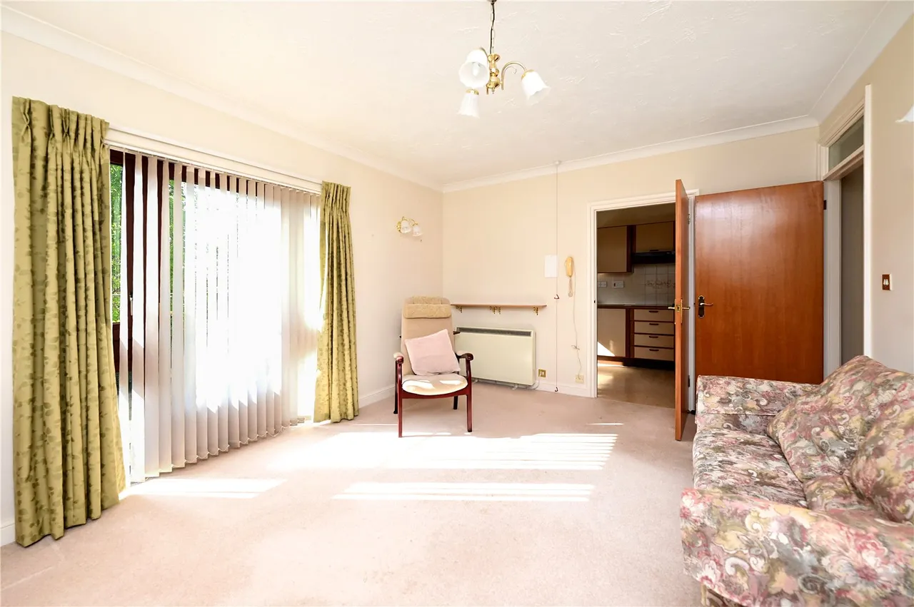 Pegasus Court, Fleet, Hampshire, GU51 4SX, photo 2