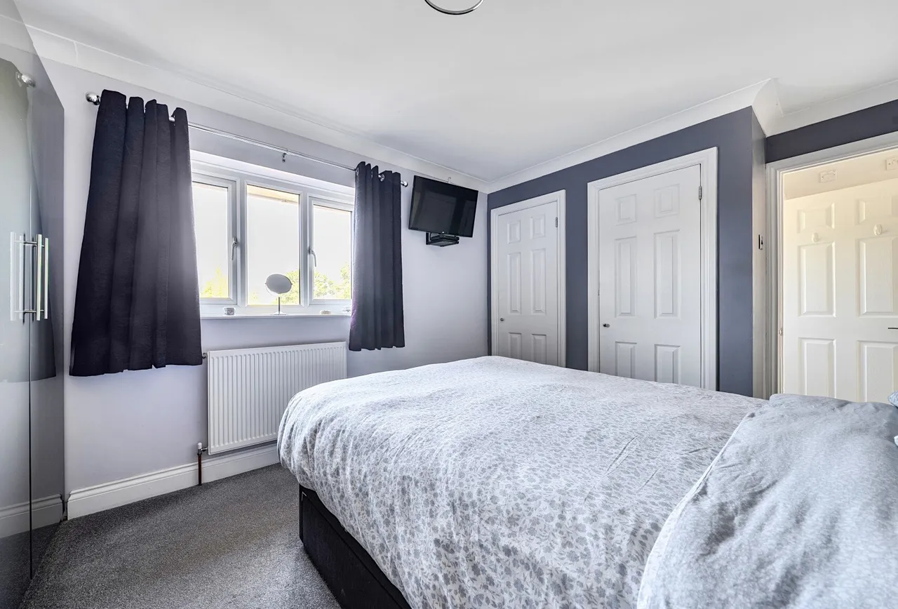 Woodside Crescent, Surrey, Smallfield, RH6 9NA, photo 18