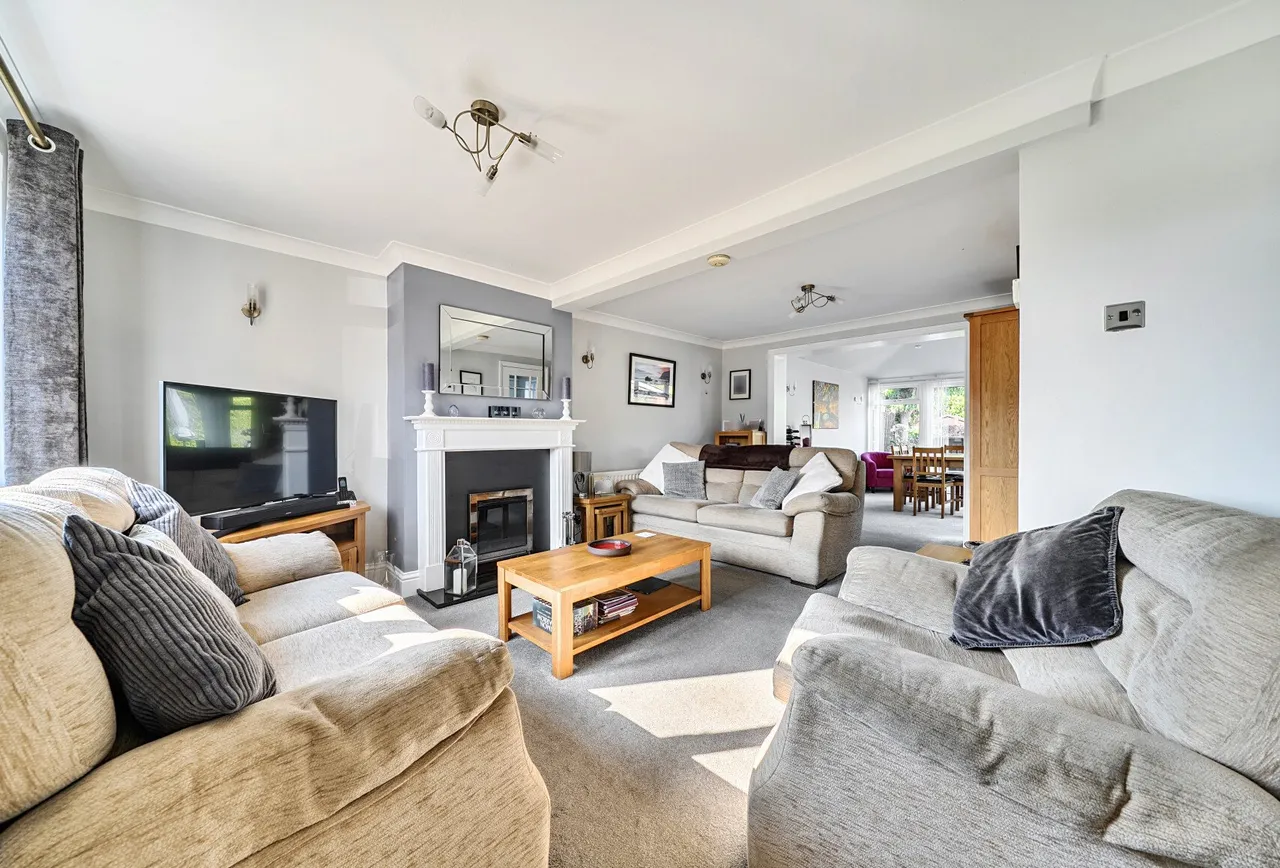 Woodside Crescent, Surrey, Smallfield, RH6 9NA, photo 7