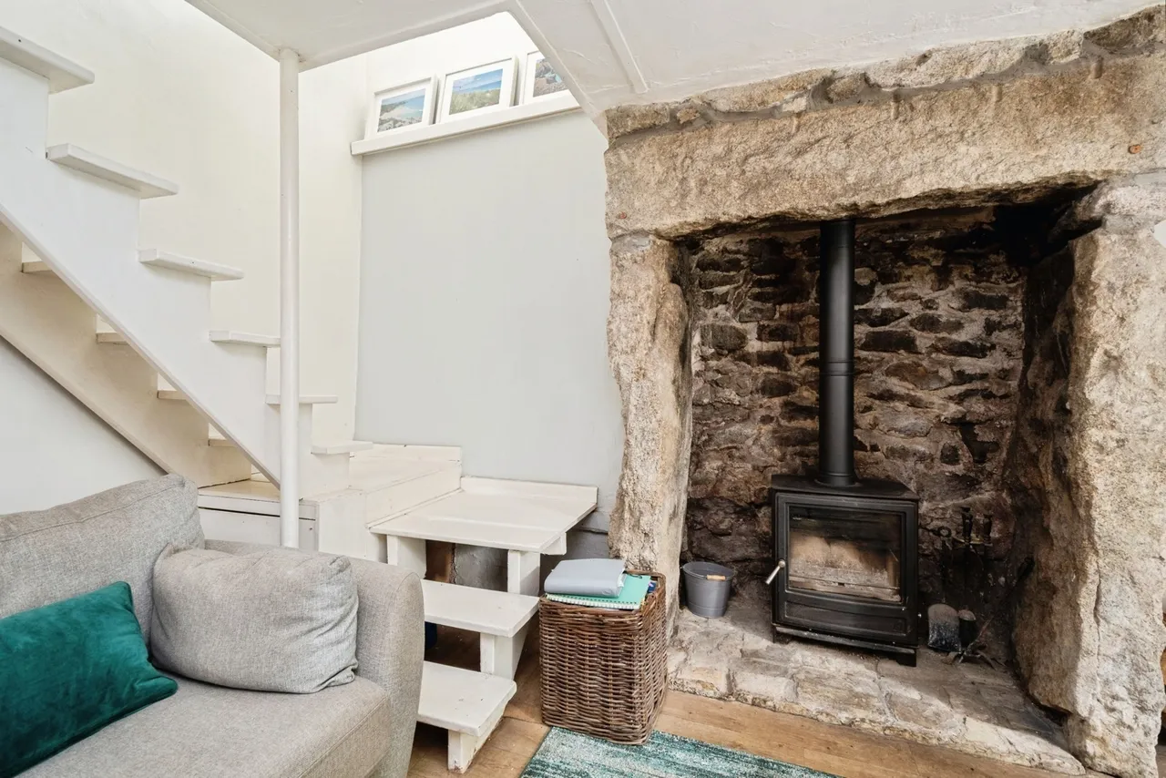 Burras Row, Helston, TR13, photo 12