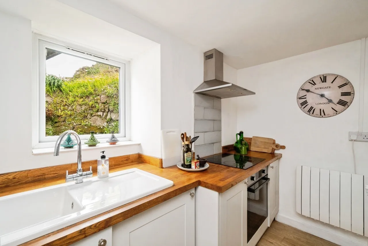 Burras Row, Helston, TR13, photo 13
