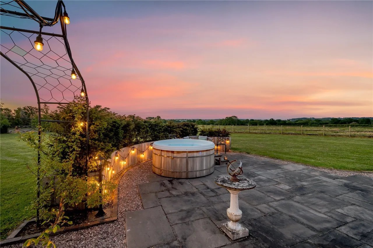 Near Tarporley, A Fully Restored Period Farmhouse, CH3, photo 43