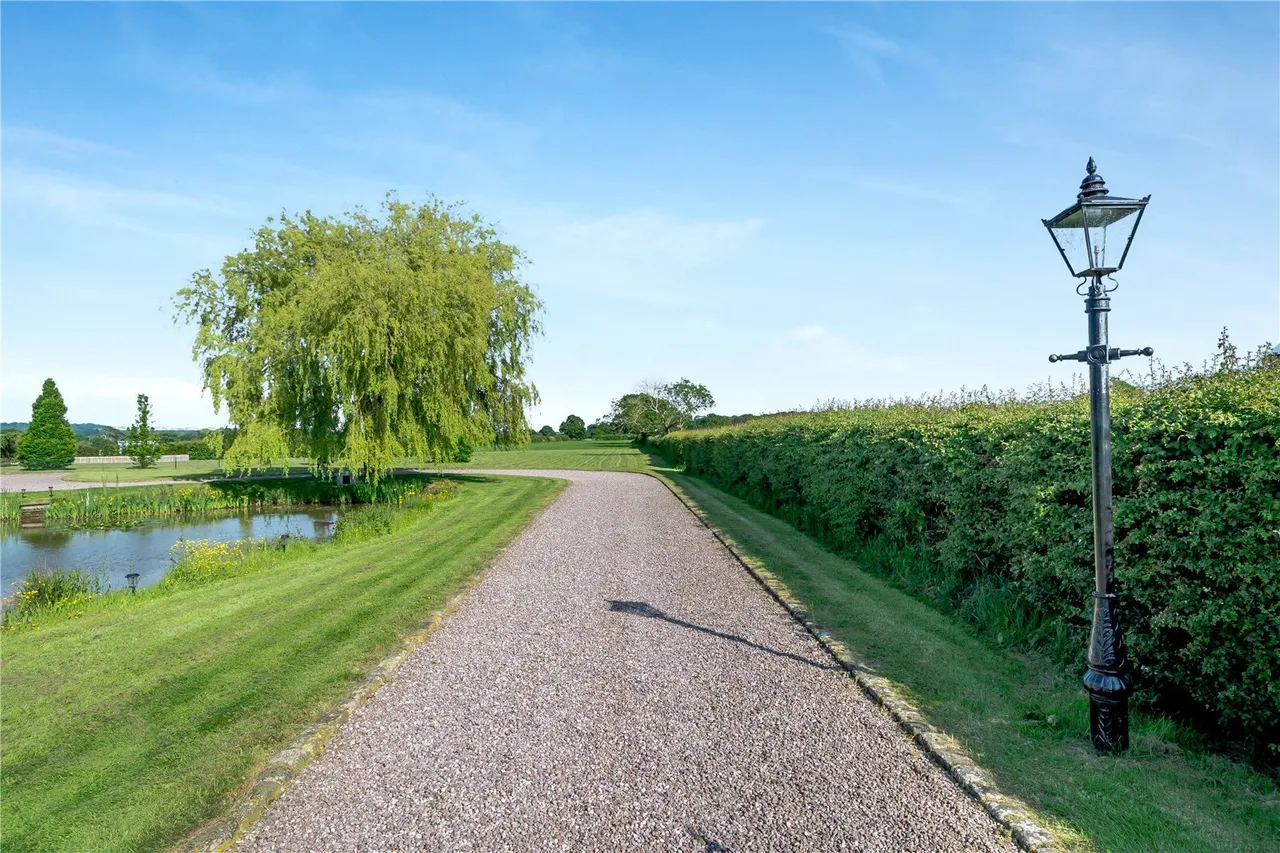 Near Tarporley, A Fully Restored Period Farmhouse, CH3, photo 35