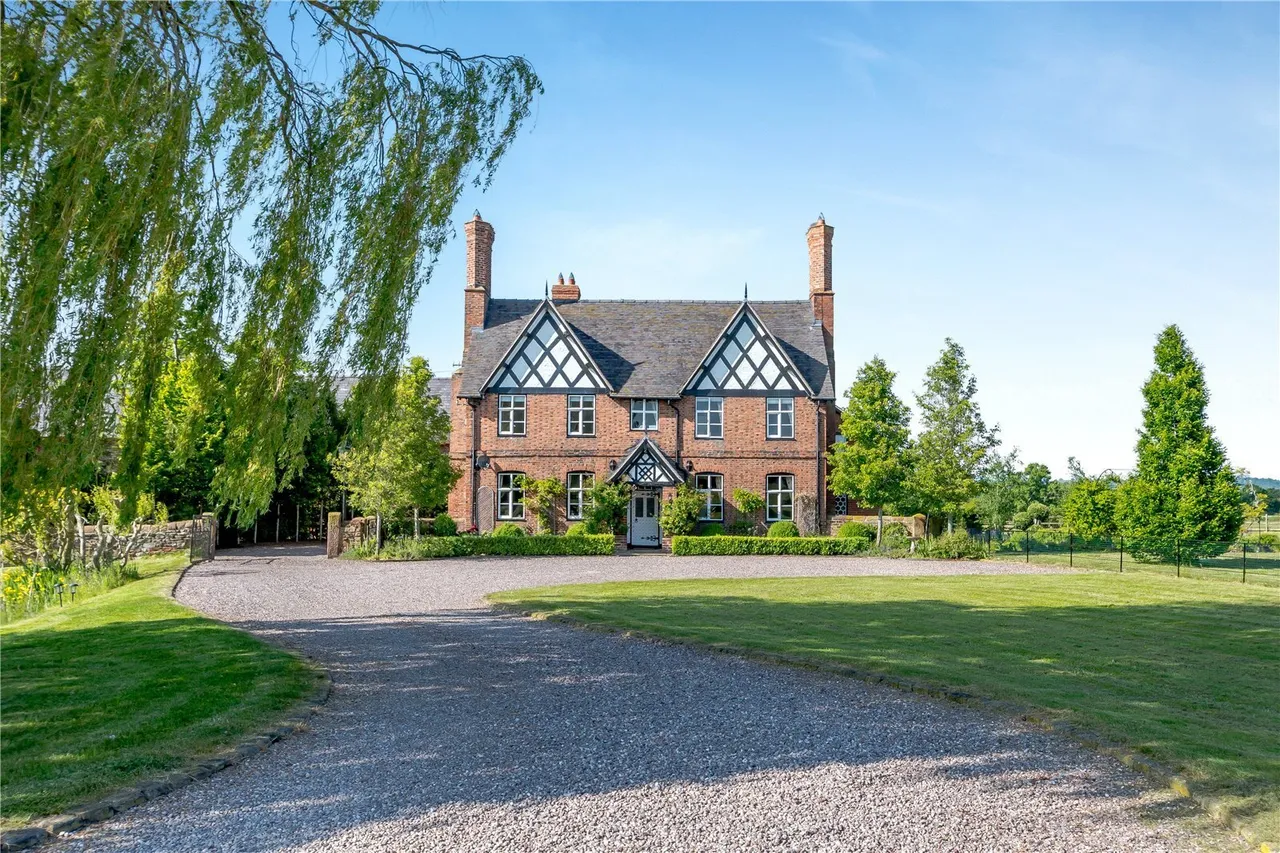 Near Tarporley, A Fully Restored Period Farmhouse, CH3, photo 2