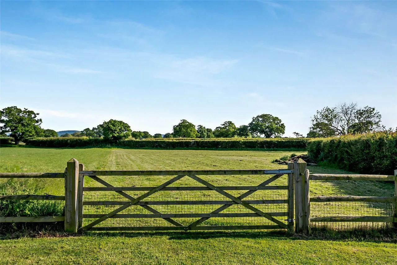 Near Tarporley, A Fully Restored Period Farmhouse, CH3, photo 49
