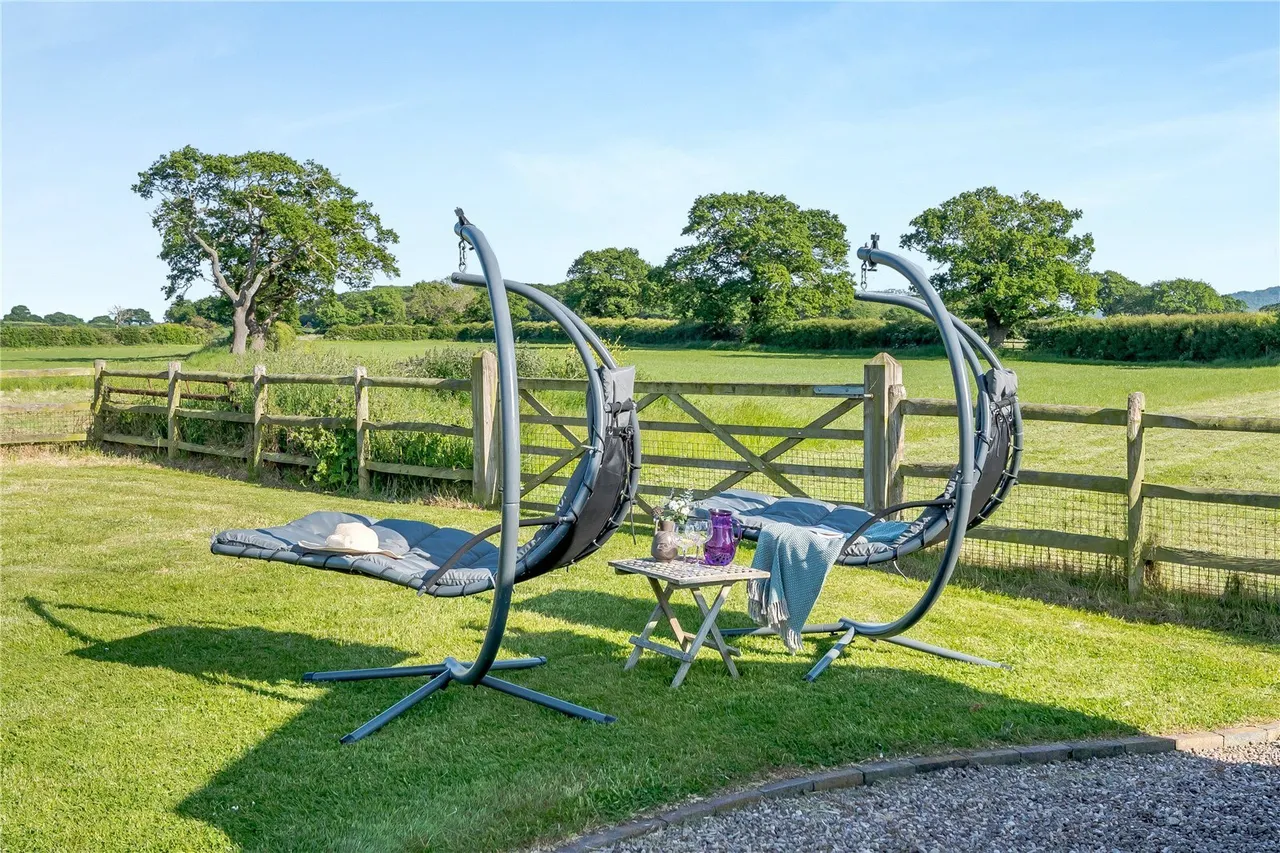 Near Tarporley, A Fully Restored Period Farmhouse, CH3, photo 38