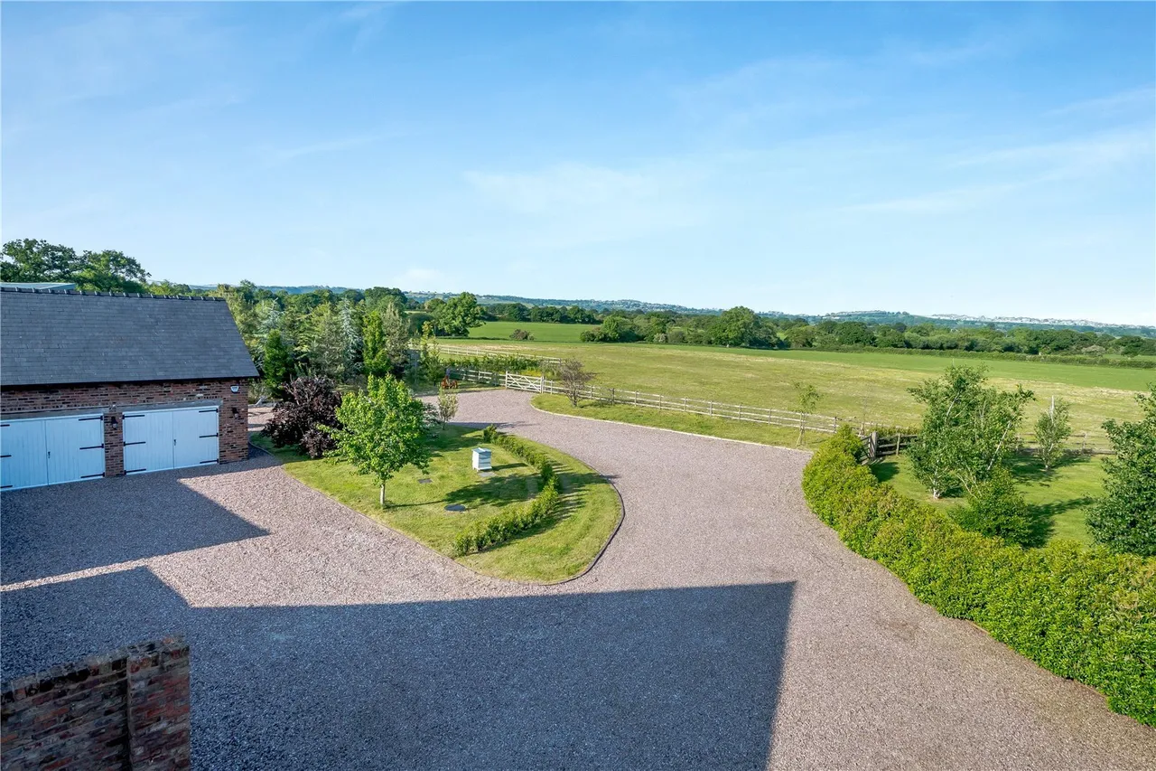 Near Tarporley, A Fully Restored Period Farmhouse, CH3, photo 42
