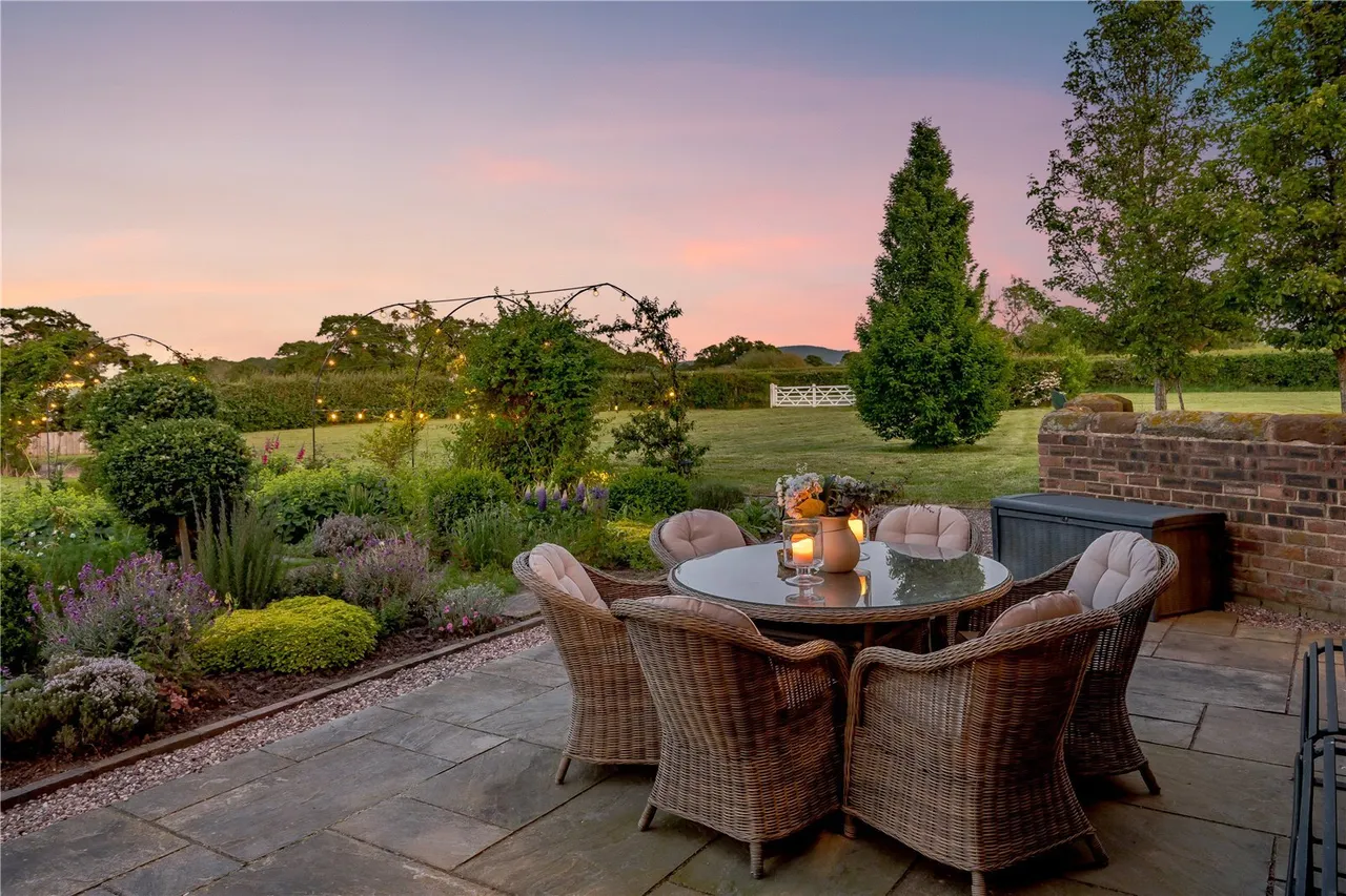 Near Tarporley, A Fully Restored Period Farmhouse, CH3, photo 44
