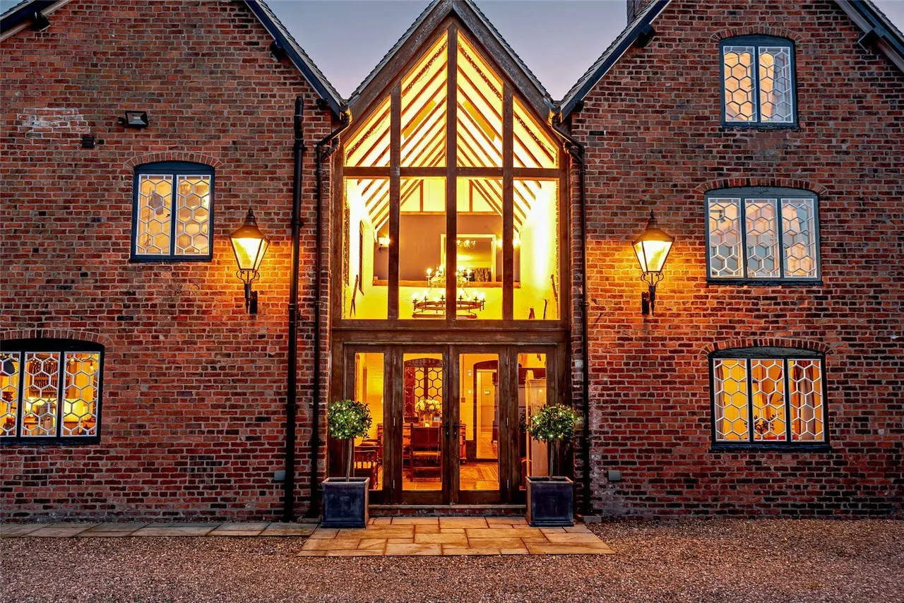 Near Tarporley, A Fully Restored Period Farmhouse, CH3, photo 5