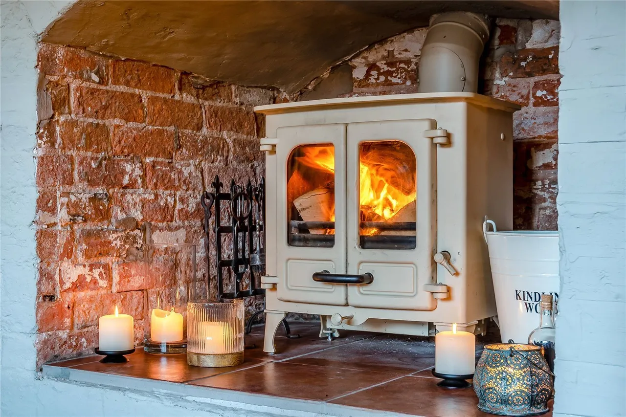 Near Tarporley, A Fully Restored Period Farmhouse, CH3, photo 16