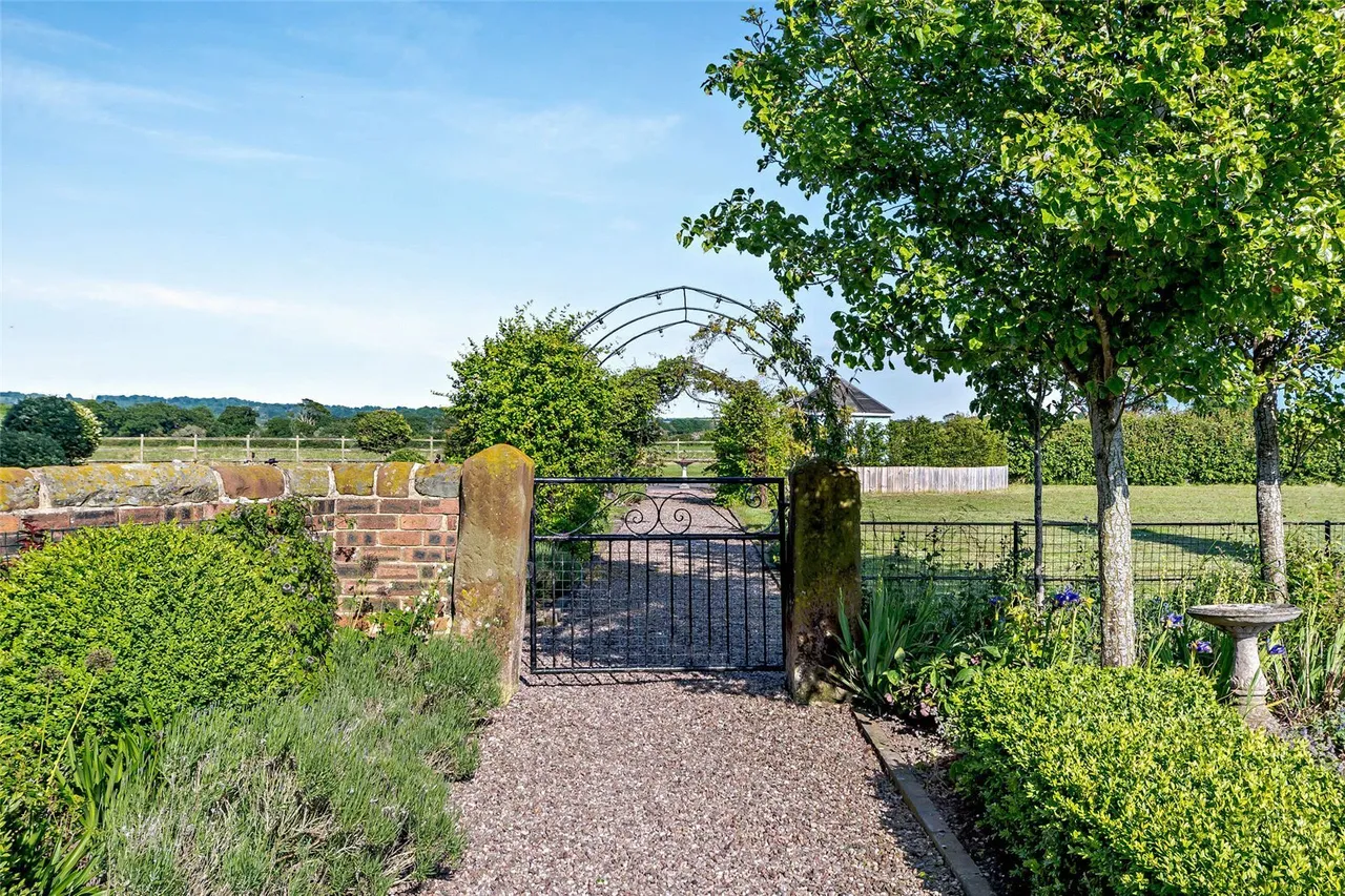 Near Tarporley, A Fully Restored Period Farmhouse, CH3, photo 51