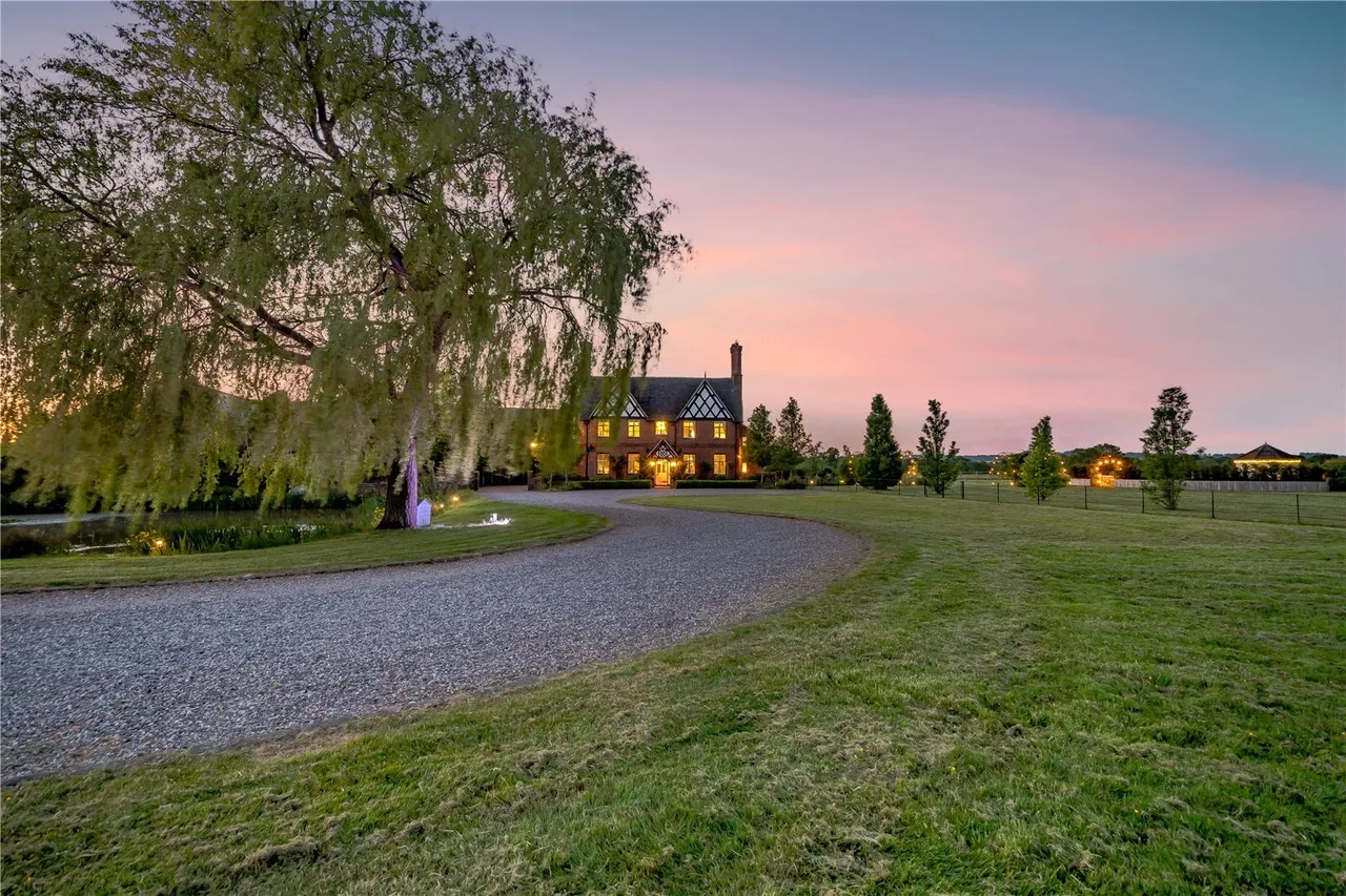 Near Tarporley, A Fully Restored Period Farmhouse, CH3, photo 33