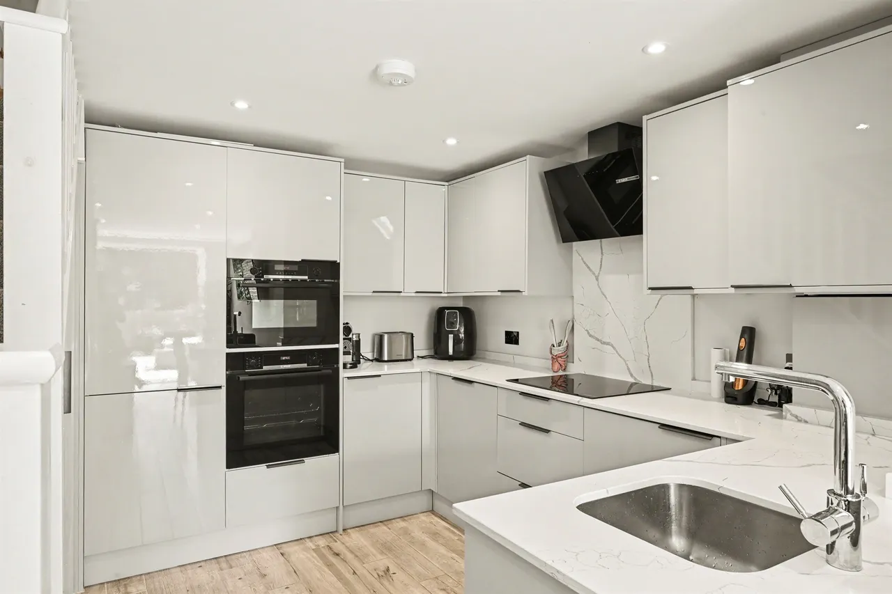 Ellesmere Road, Berkhamsted, photo 12