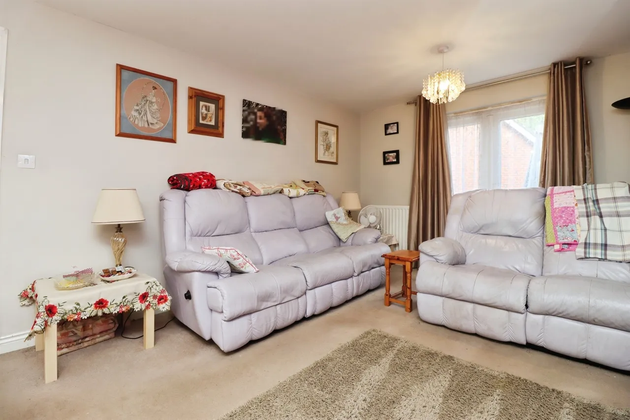 Ironwood Avenue, Desborough, Kettering, photo 6
