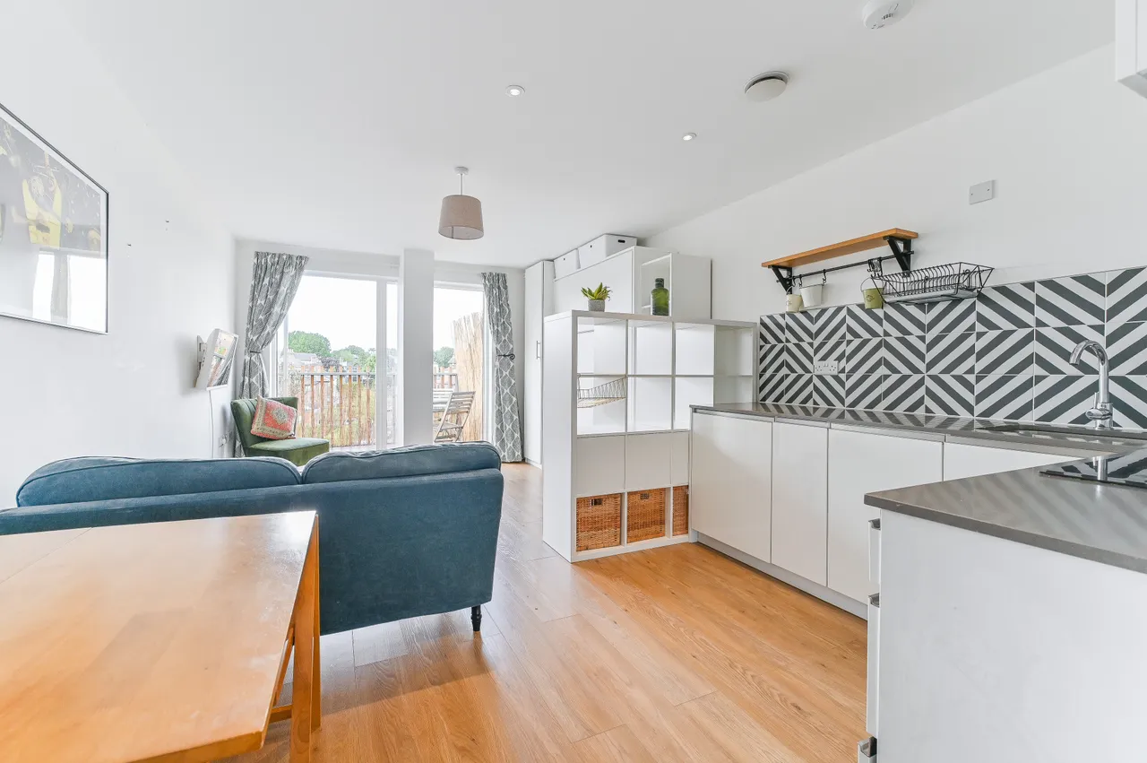 Flat 31, Paxton House, 9 Cargreen Road, London, photo 2