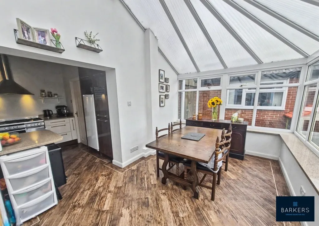 Moorlands Road, Birkenshaw BD11 2BP, photo 7