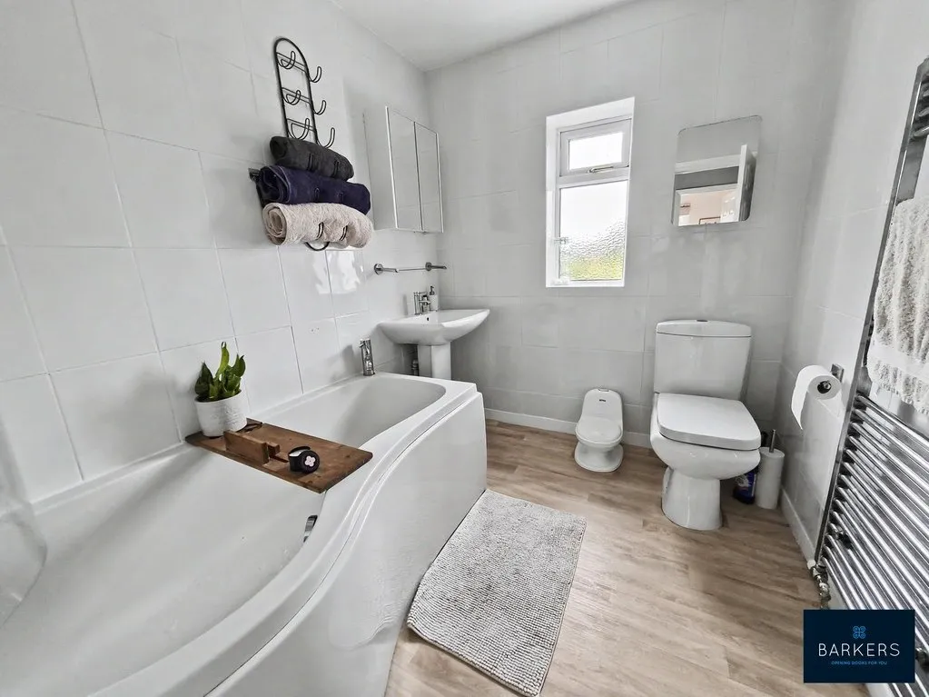 Moorlands Road, Birkenshaw BD11 2BP, photo 12