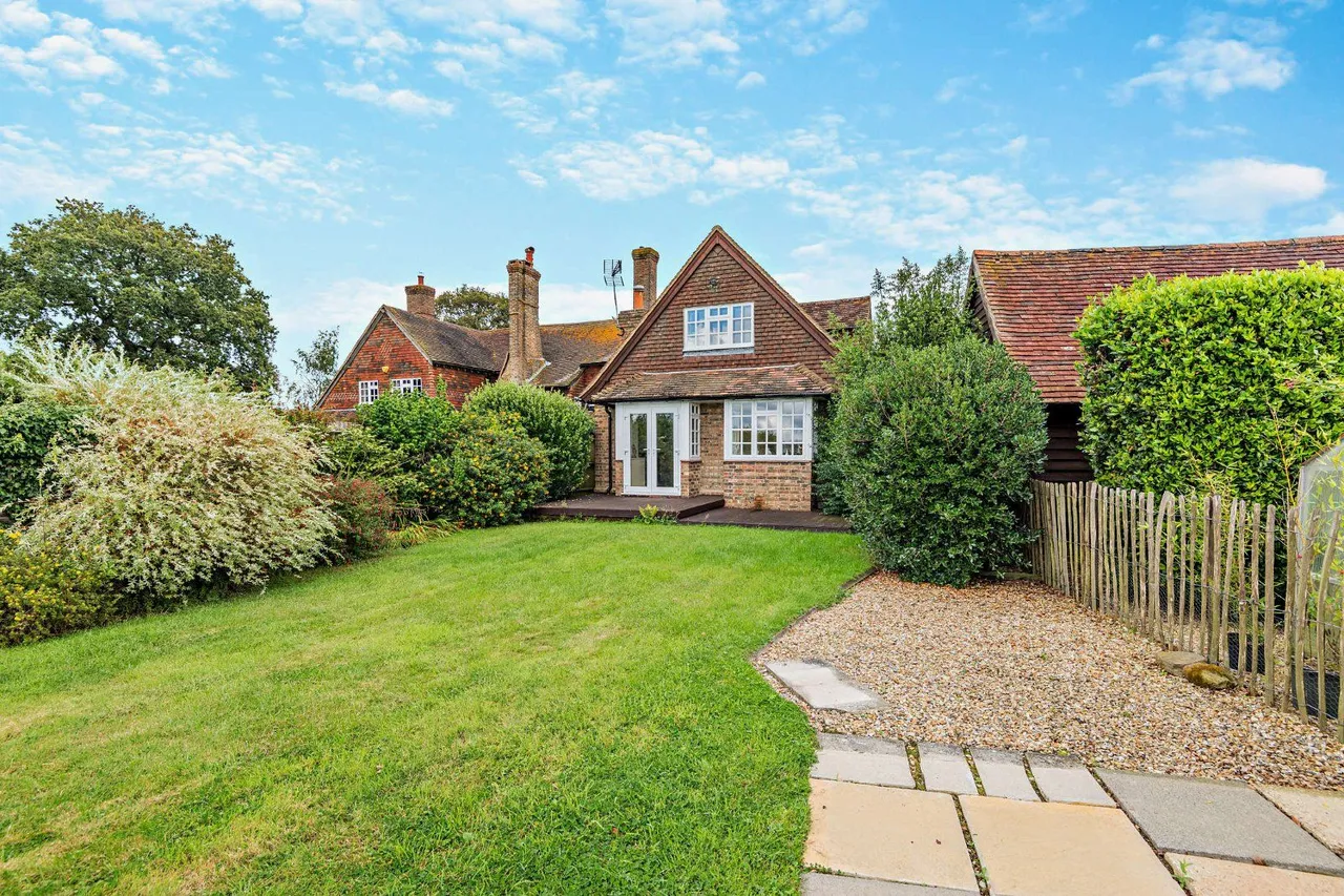 Old Holbrook, Horsham, RH12, photo 19