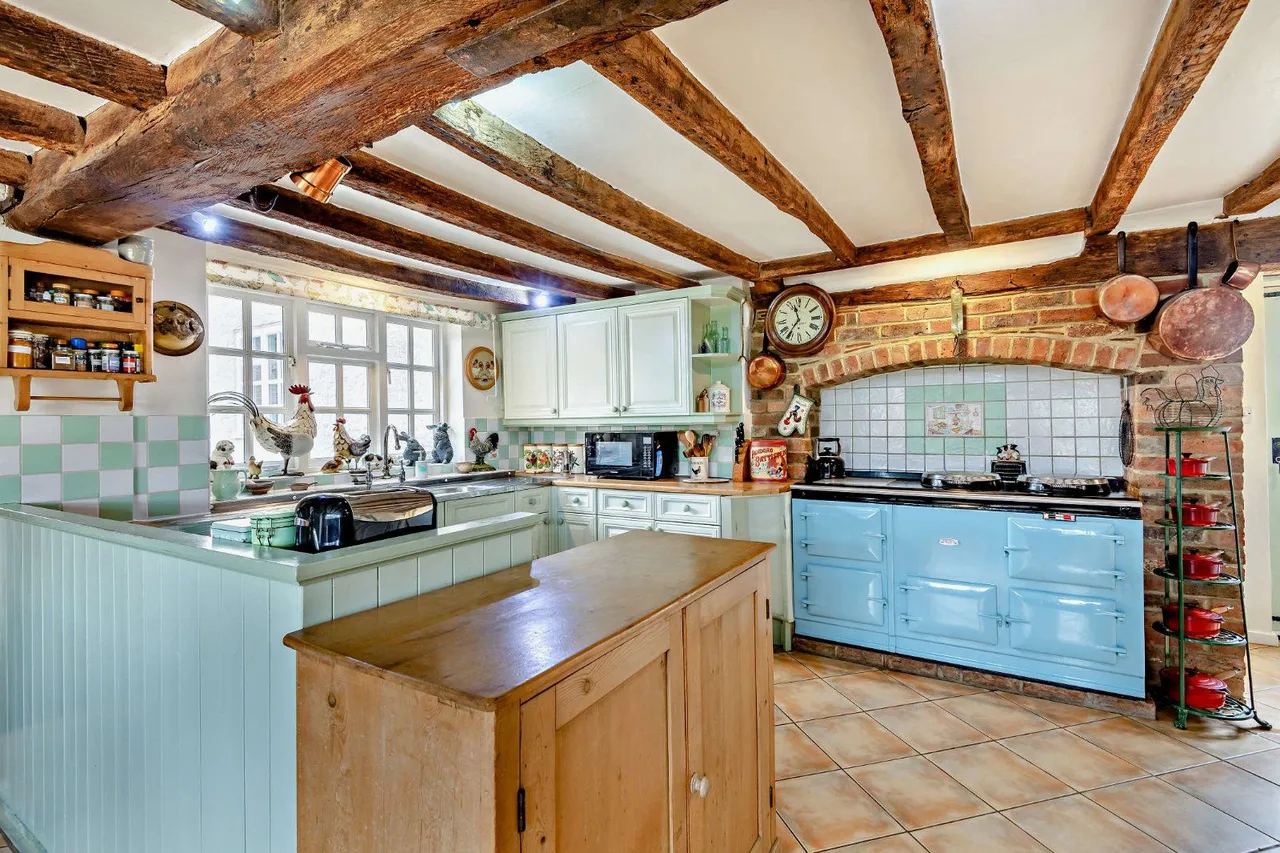 Old Holbrook, Horsham, RH12, photo 6