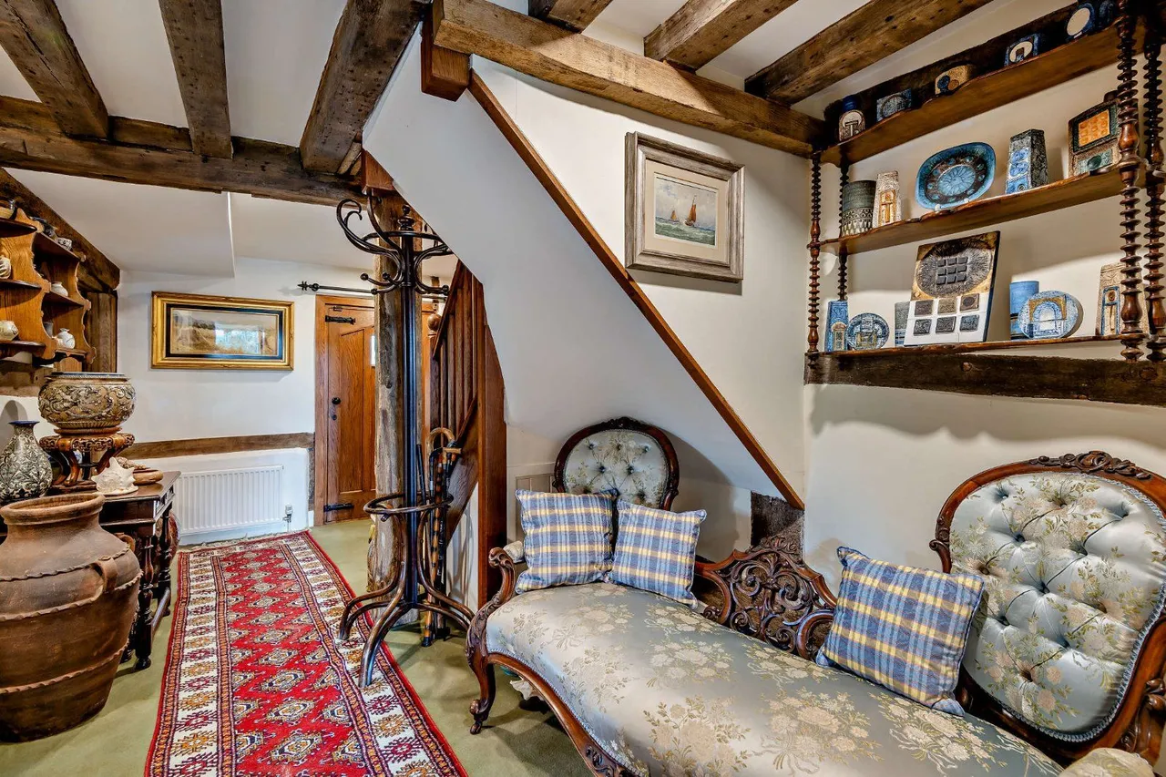 Old Holbrook, Horsham, RH12, photo 13