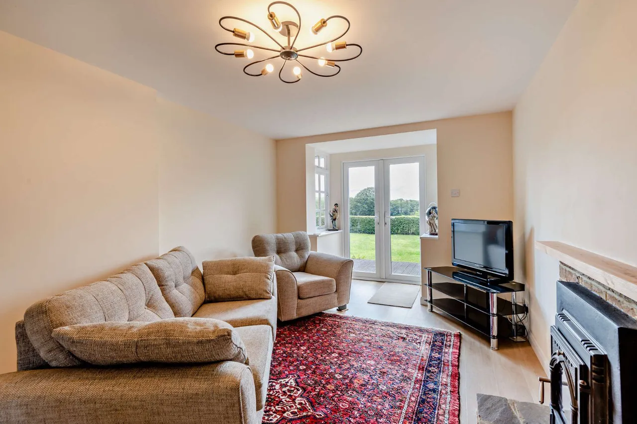 Old Holbrook, Horsham, RH12, photo 20