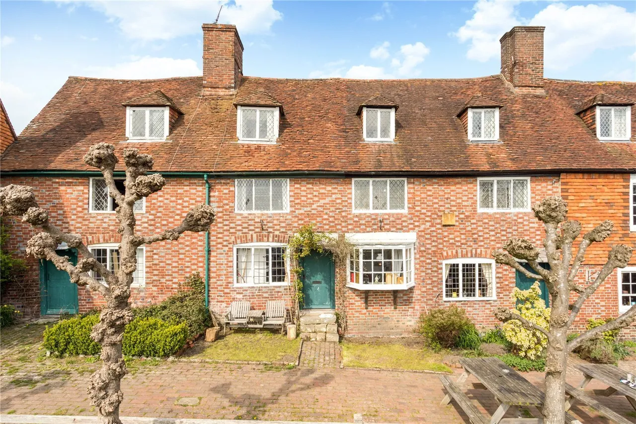 2 bed house for sale, The Green, Groombridge, TN3