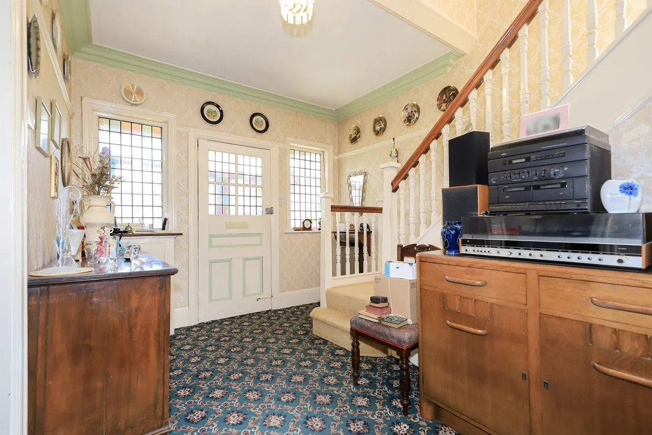 Mount Road, Penn, WV4, photo 13