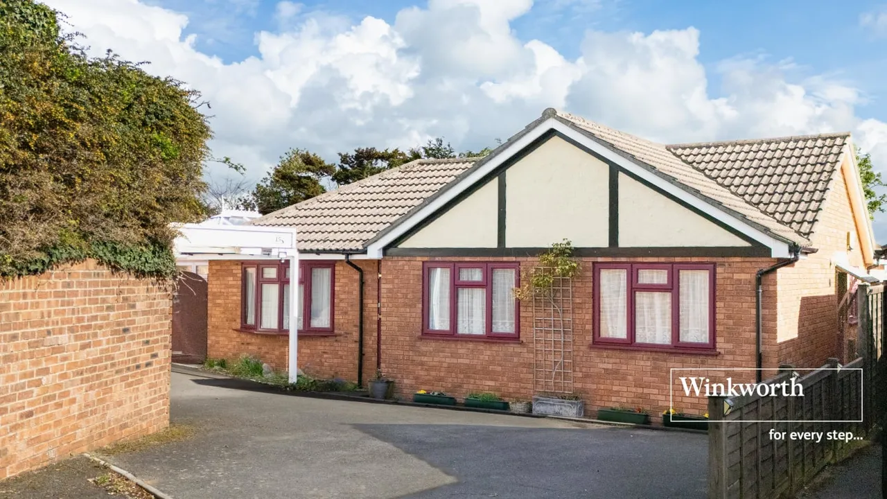 3 bed house for sale — Shires Copse, Bournemouth, Dorset, BH6