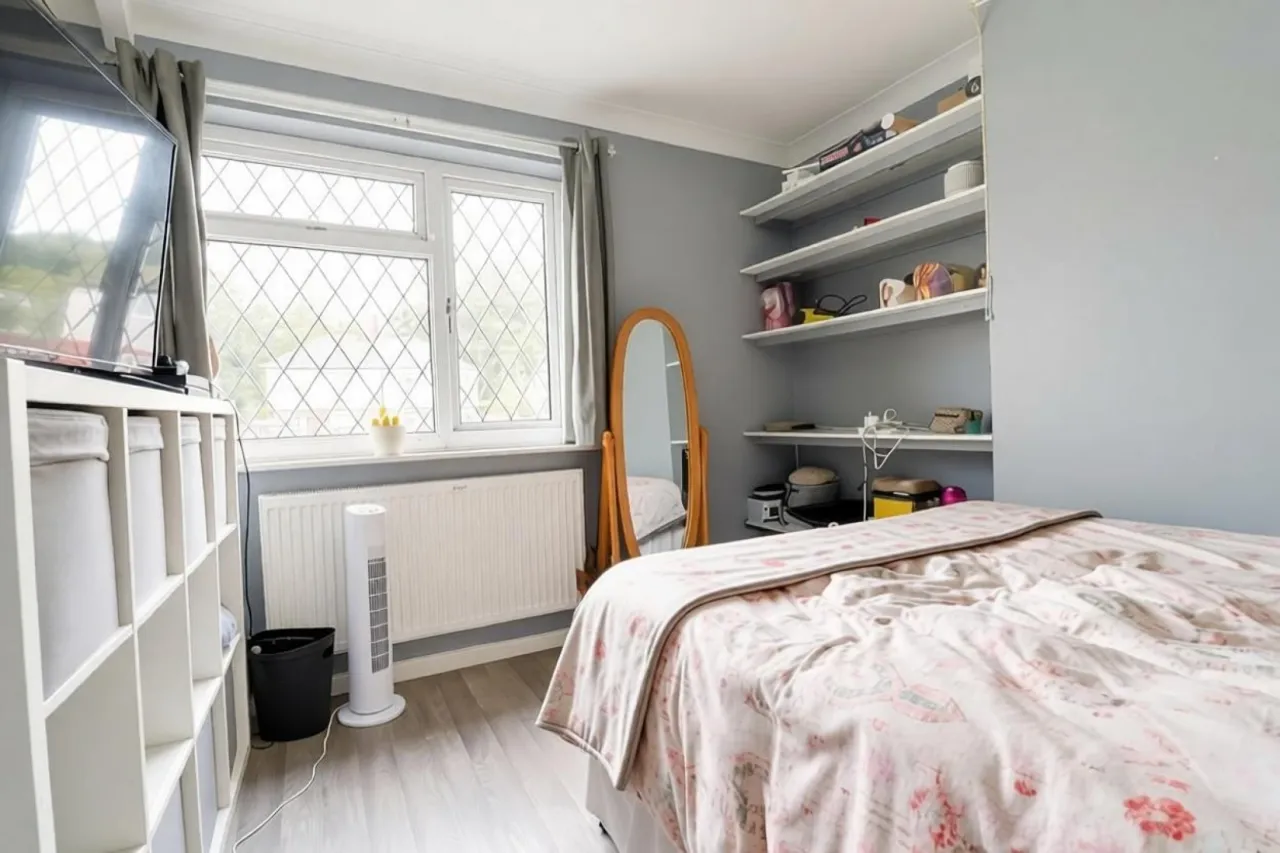 Vaudrey Crescent, Congleton, photo 23