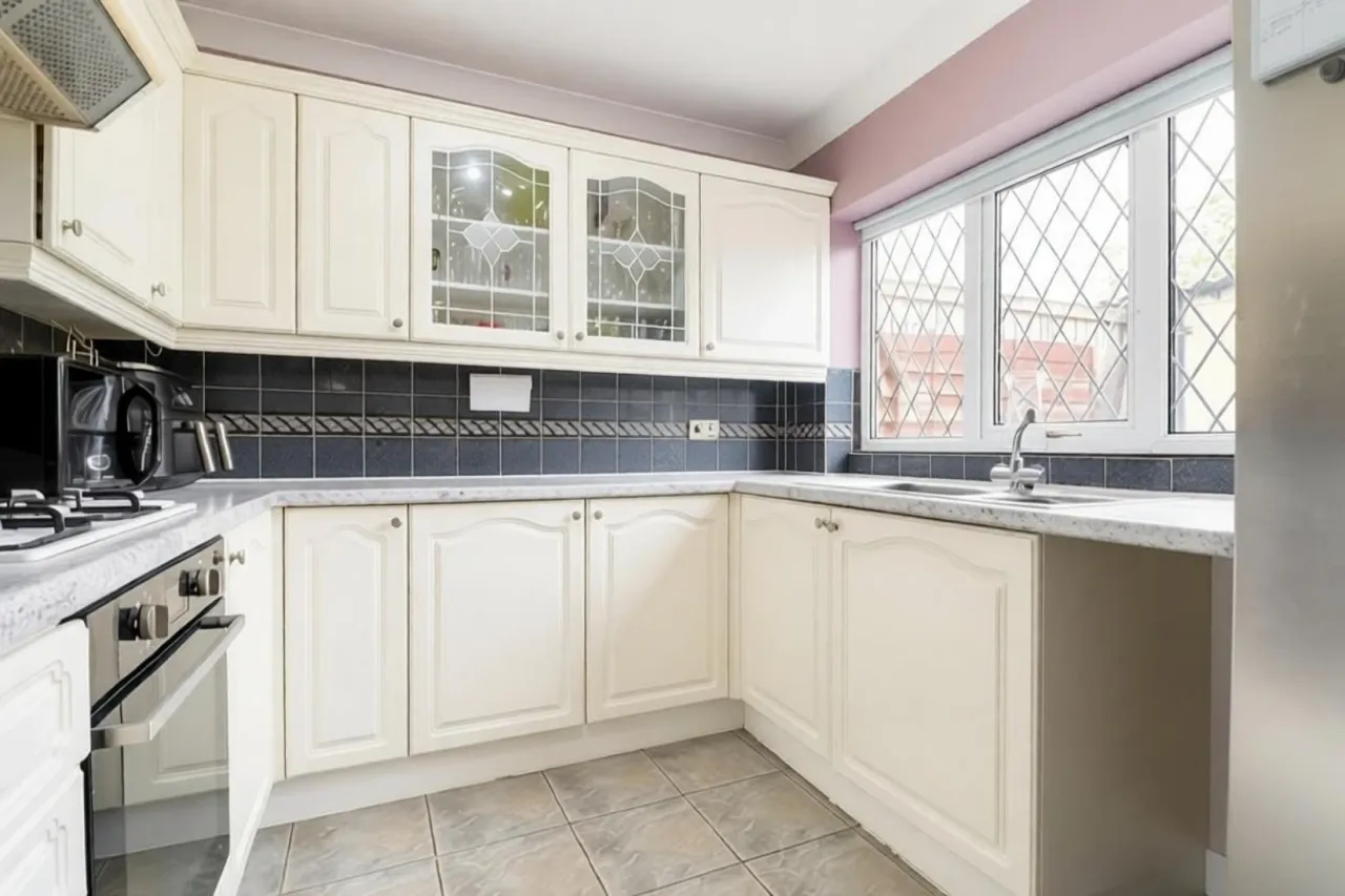Vaudrey Crescent, Congleton, photo 8