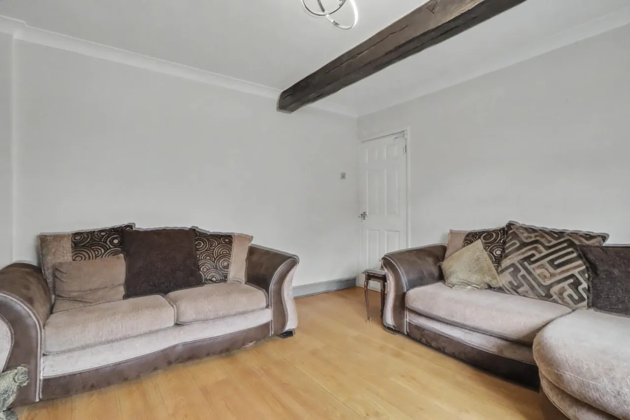 Vaudrey Crescent, Congleton, photo 11