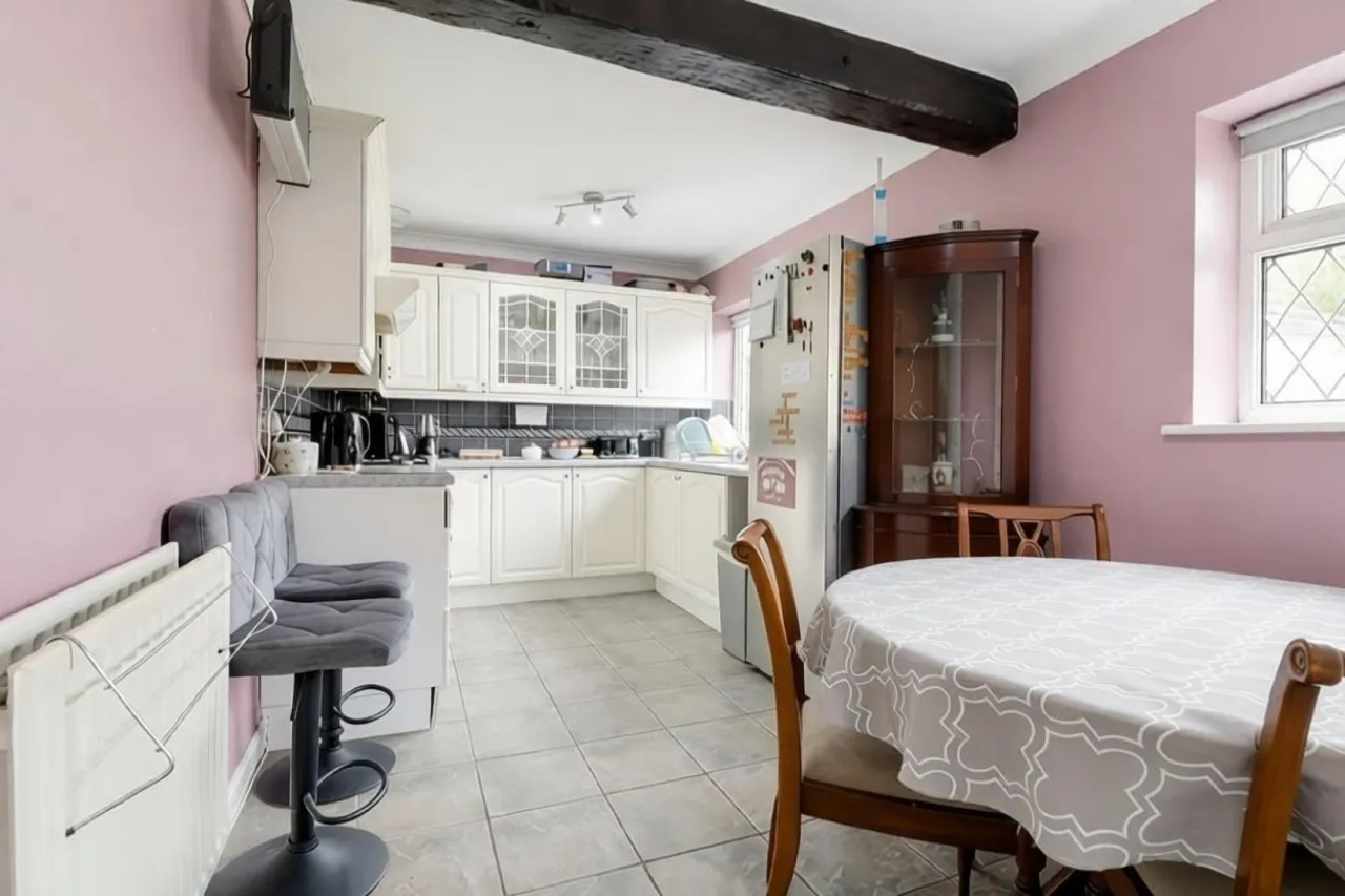 Vaudrey Crescent, Congleton, photo 6