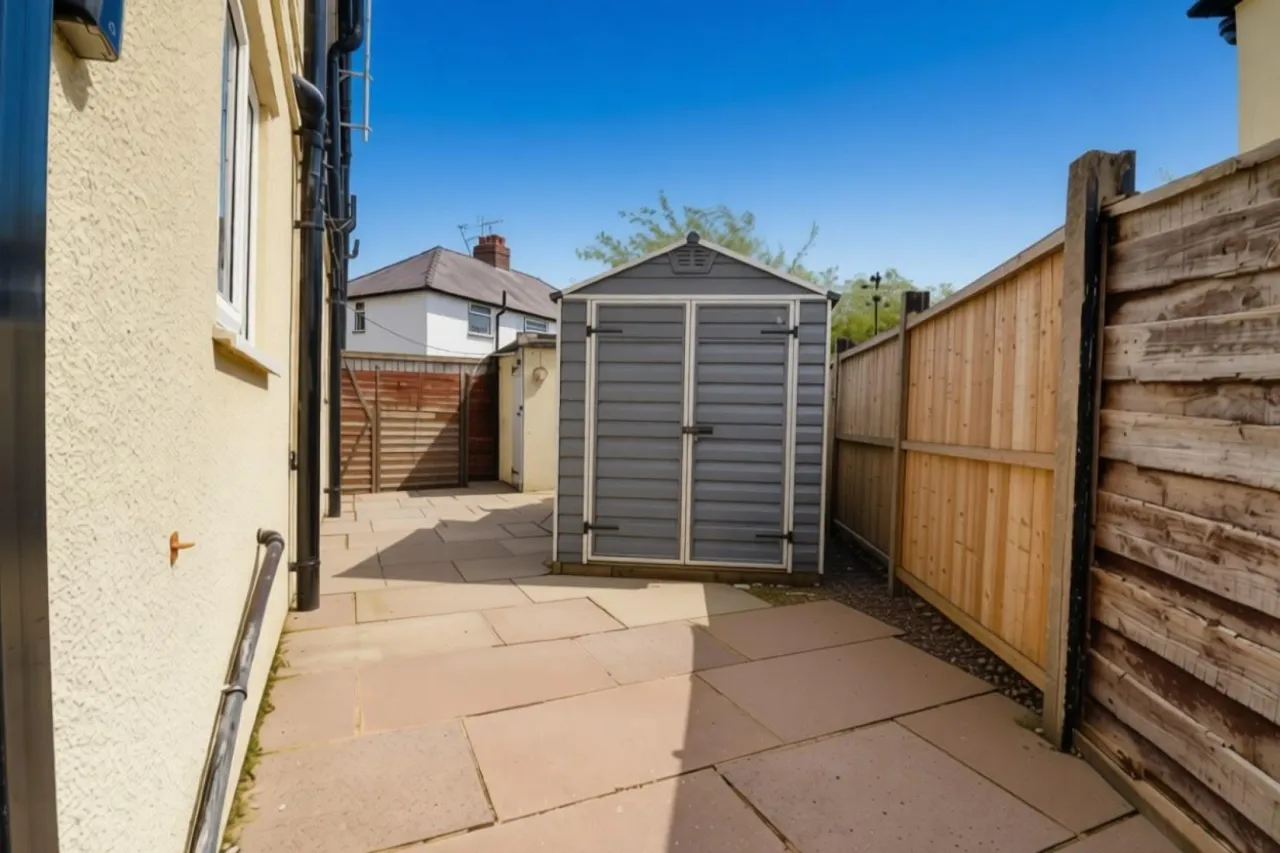 Vaudrey Crescent, Congleton, photo 24