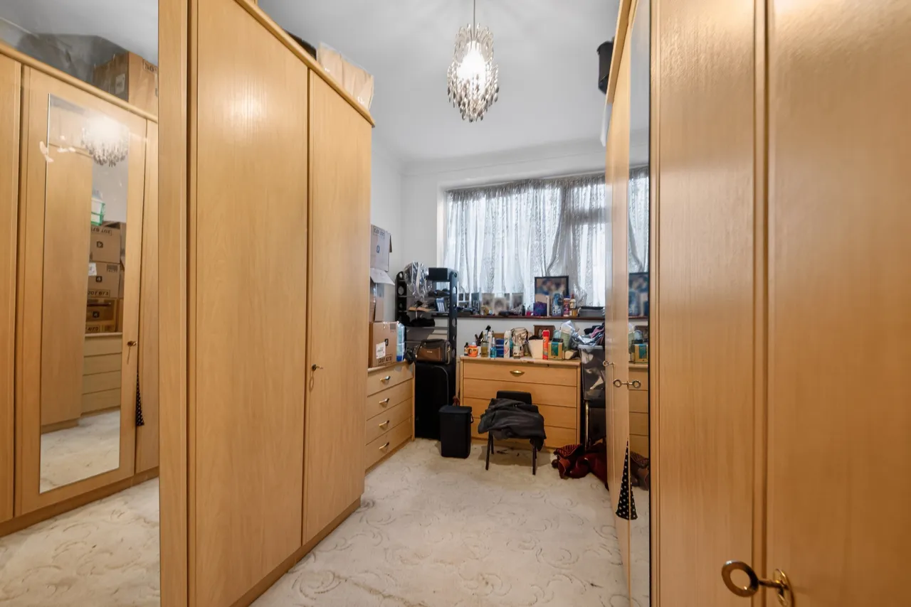Heath Park Road, Romford, photo 7