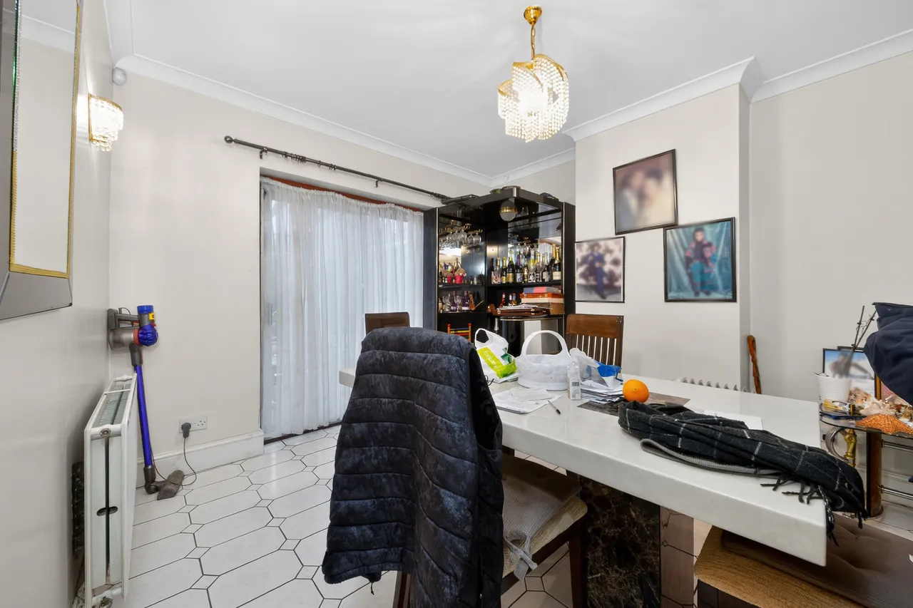 Heath Park Road, Romford, photo 5