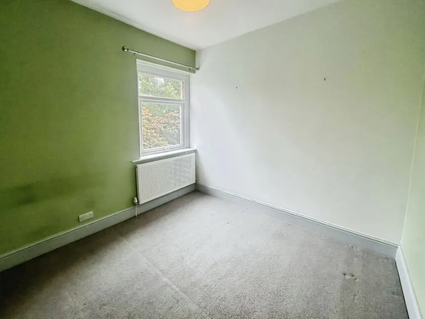 Tredcroft Street, Glossop, Derbyshire, SK13, photo 9