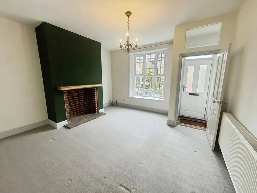 Tredcroft Street, Glossop, Derbyshire, SK13, photo 5