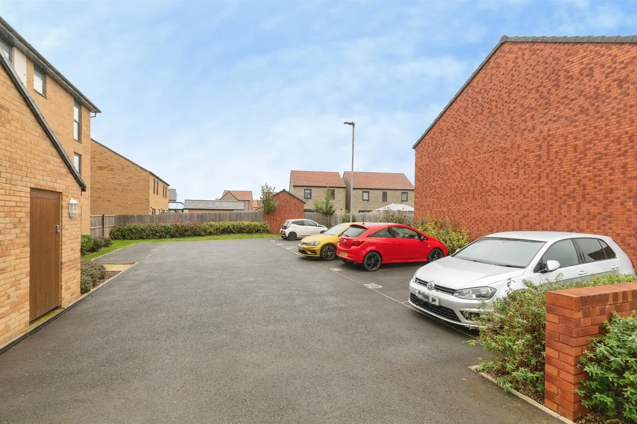 Clark Drive, Yate, BS37, photo 19