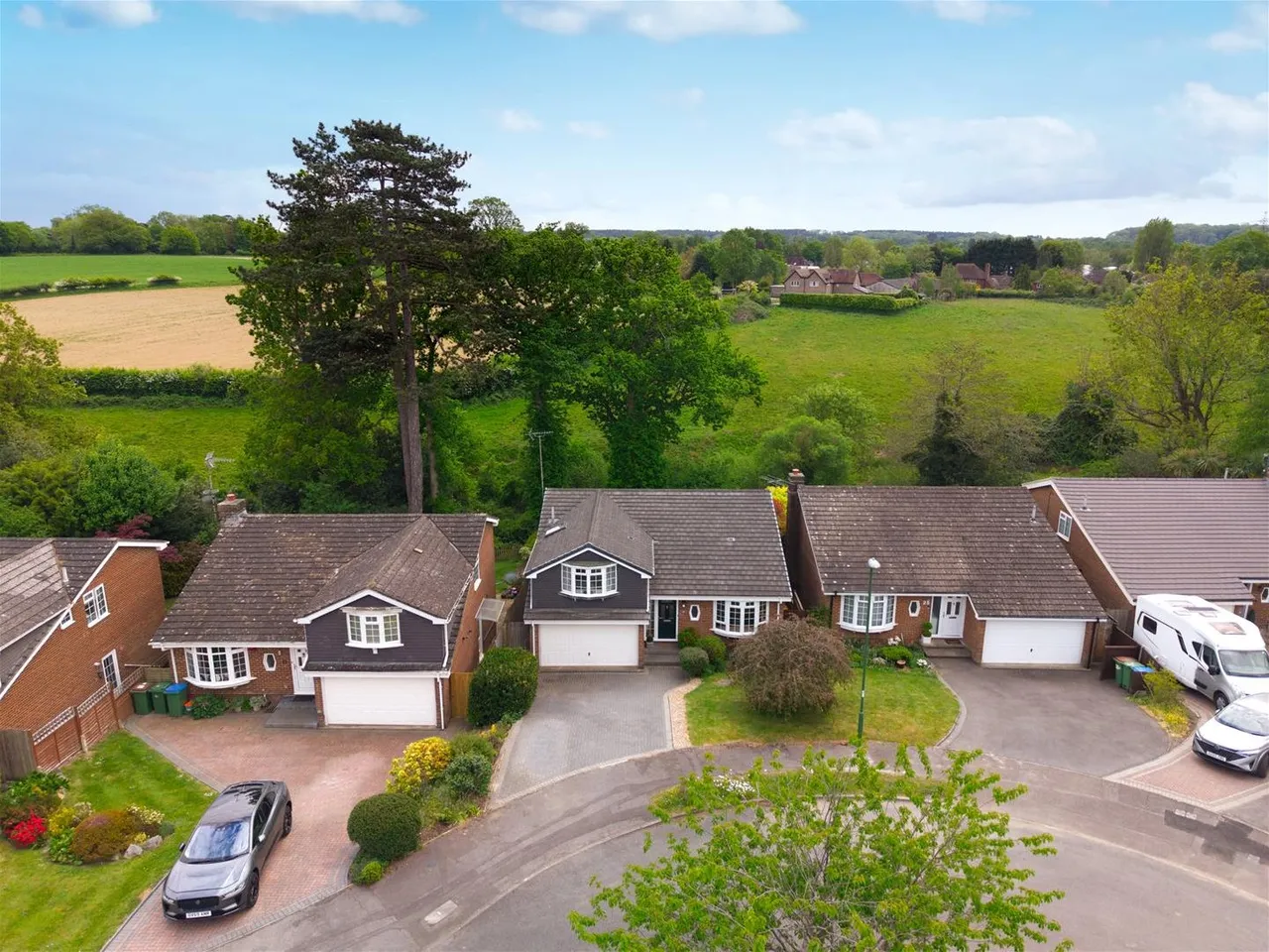 Dickins Way, Horsham, West Sussex RH13 6BQ, photo 4